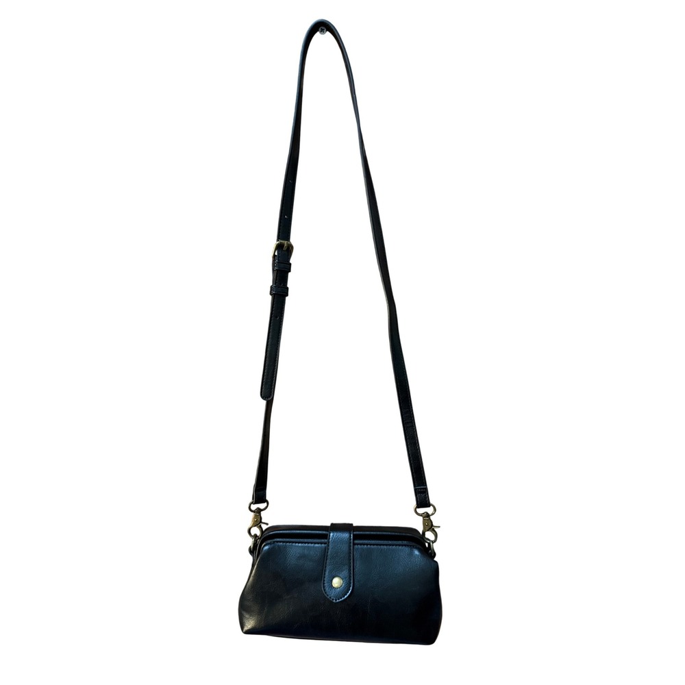 Classic Black Faux Leather Vintage Y2K Styling‎ Closure Crossbody Bag